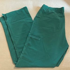 Women’s Dickies scrubs!